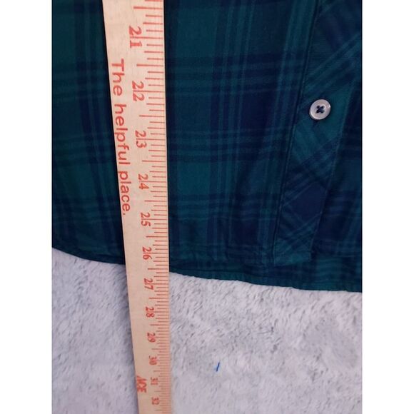 Vineyard Vines Shirt Womens sz 4 100% Rayon Performance Tartan Plaid Blue Green - Picture 9 of 10